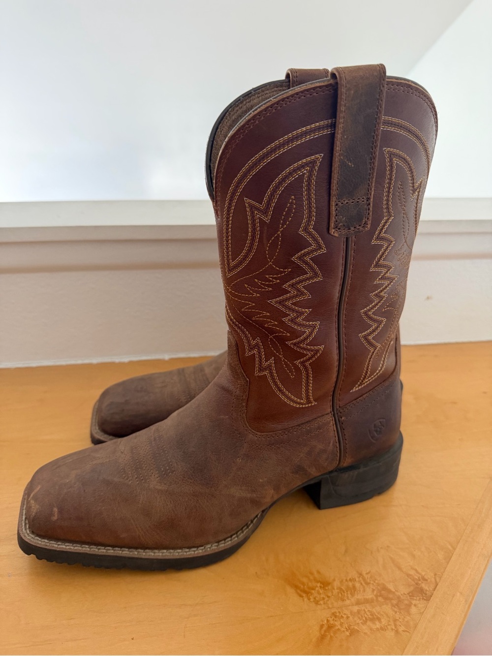 Ariat men's sport western performance boots - broad square toe - size 8.5